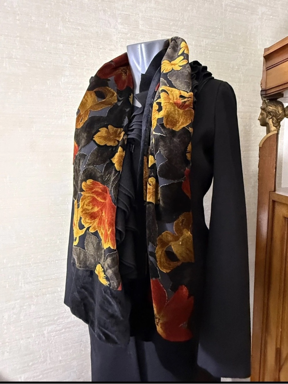 Nordstrom Signature Velvet Scarf Floral Silk Blend Made in Italy Luxury Roses